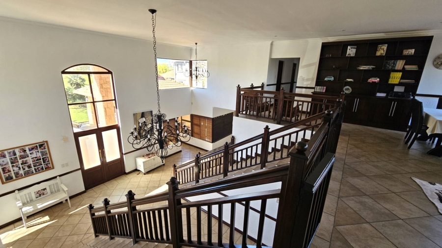 5 Bedroom Property for Sale in Birdwood Estate North West